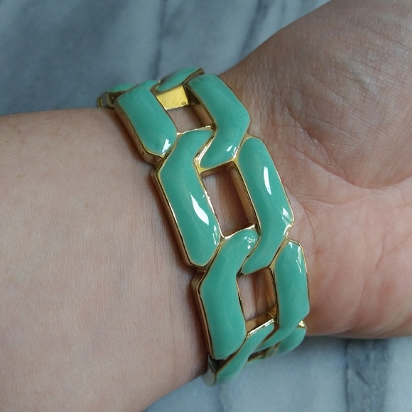 Mint Link Enamel Cuff Bracelet - Picture 5 of 7